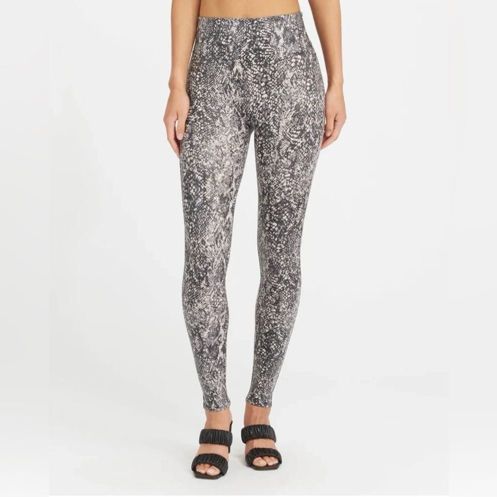 Spanx Leggings Faux Leather Snake Shine Black Gray Size Large